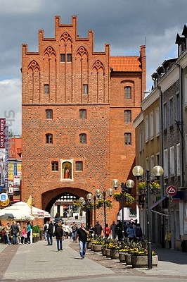 Autor 	Archetyp; Wikimedia Commons; Creative Commons Uznanie autorstwa – Na tych samych warunkach 3.0 Polska. 